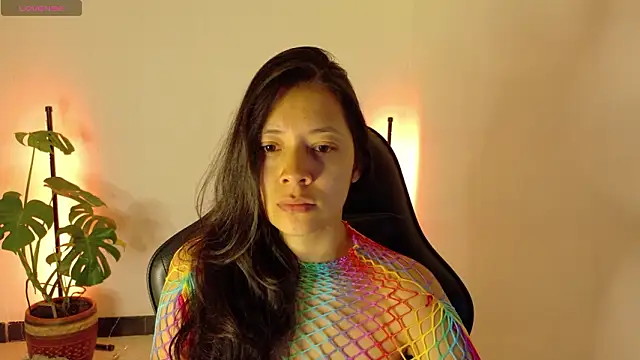 Snapshot of Sarasavage chatting on February 2026 07:20:01 PM Sarasavage online show from February 2026 07:20:01 PM