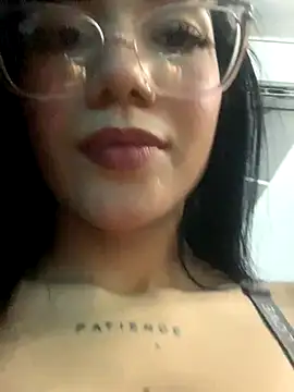 ElaRose 12 online show from November 2025 07:24:01 PM