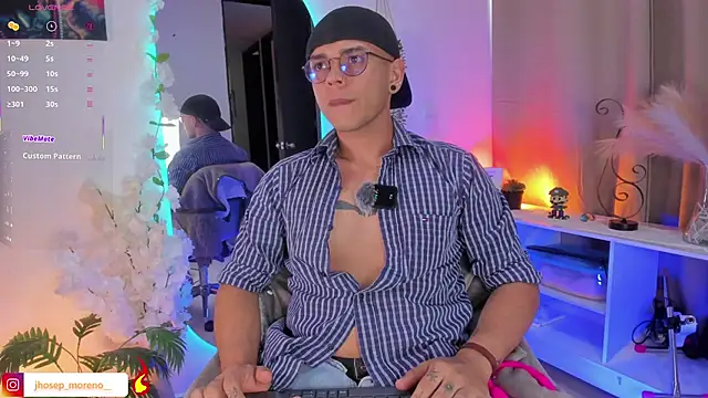 jhosepMoreno online show from May 2026 08:04:02 PM