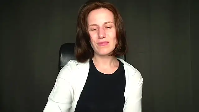 Kelly Kisss online show from May 2026 11:15:01 AM