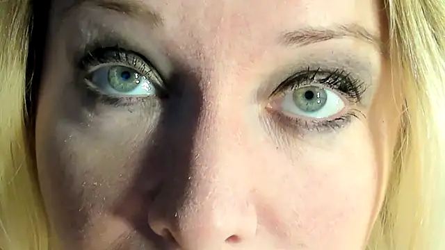 Snapshot of Naughty__Slave chatting on January 2025 09:28:01 AM Naughty Slave online show from January 2025 09:28:01 AM