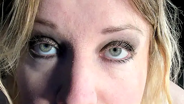 Snapshot of Naughty__Slave chatting on January 2025 09:18:01 AM Naughty Slave online show from January 2025 09:18:01 AM