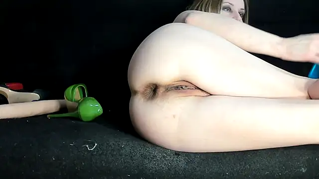 Snapshot of Naughty__Slave chatting on March 2025 09:02:02 AM Naughty Slave online show from March 2025 09:02:02 AM