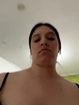 Snapshot of Briana_Hottt chatting on September 2025 11:38:02 PM Briana Hottt online show from September 2025 11:38:02 PM