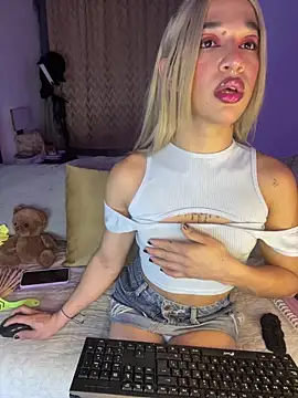 Snapshot of terra_sunligth chatting on October 2025 10:09:02 PM terra sunligth online show from October 2025 10:09:02 PM