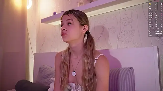 Snapshot of AnneVerity chatting on September 2025 07:19:02 PM AnneVerity online show from September 2025 07:19:02 PM