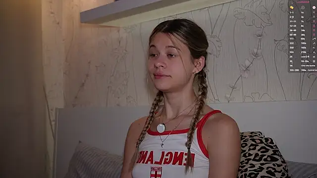 Snapshot of AnneVerity chatting on November 2025 07:34:02 PM AnneVerity online show from November 2025 07:34:02 PM