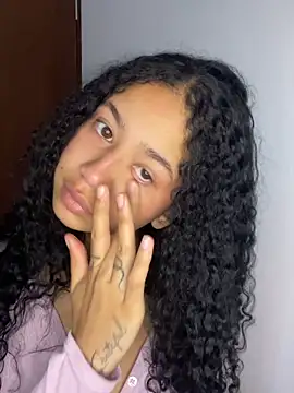 jadee8 online show from April 2026 02:14:02 PM