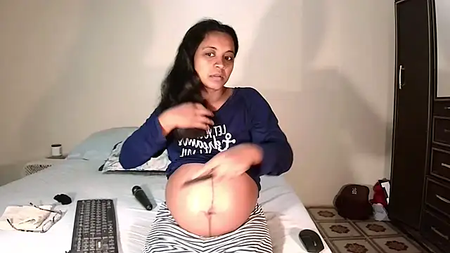 indiansweetflava online show from April 2026 03:53:02 AM