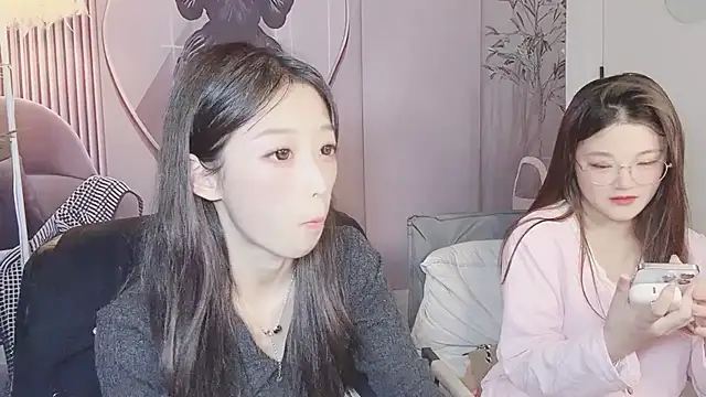 jiangjiang caicai online show from November 2025 04:00:01 AM