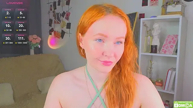 JoyceJones online show from October 2025 07:11:01 PM