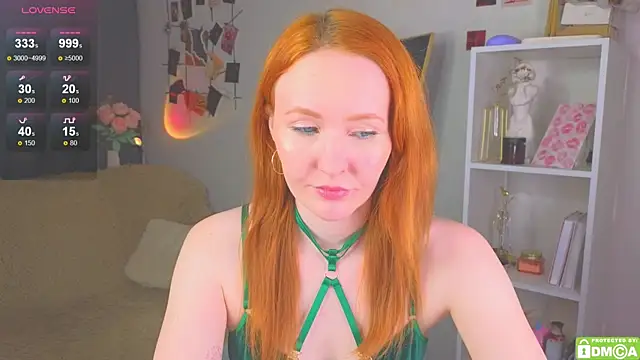 JoyceJones online show from October 2025 07:34:01 PM