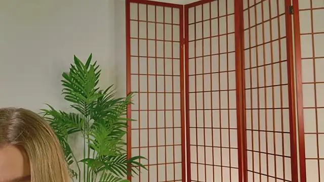 Snapshot of milaa_sun chatting on March 2026 01:45:01 AM milaa sun online show from March 2026 01:45:01 AM