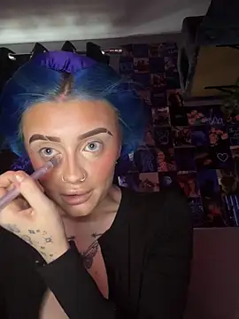 Bluetingx online show from September 2025 01:35:02 PM