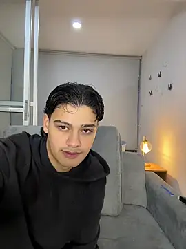 Snapshot of Rose-andres chatting on February 2026 11:26:01 PM Rose-andres online show from February 2026 11:26:01 PM