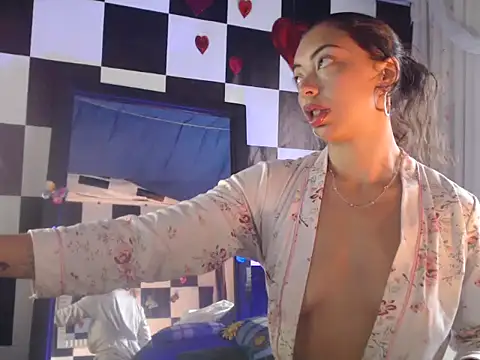 Snapshot of kendraof chatting on November 2025 06:40:02 PM kendraof online show from November 2025 06:40:02 PM