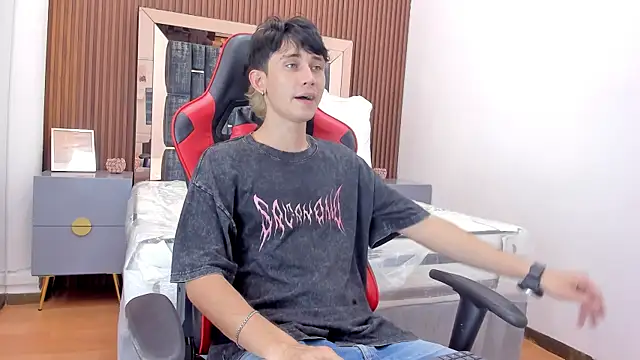 Michael blue online show from November 2025 09:06:02 PM