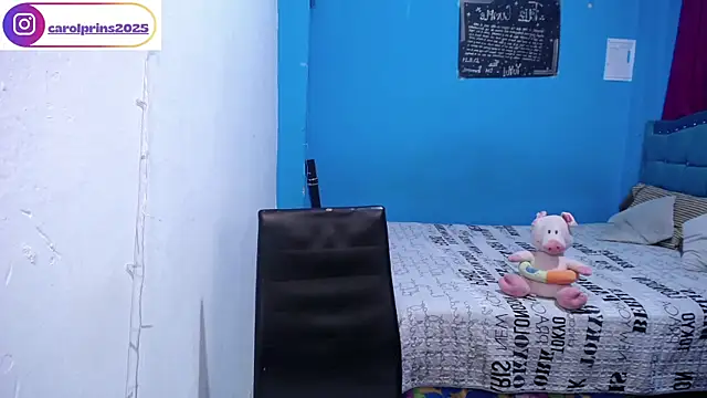 carolinhe  online show from March 2026 10:04:02 PM