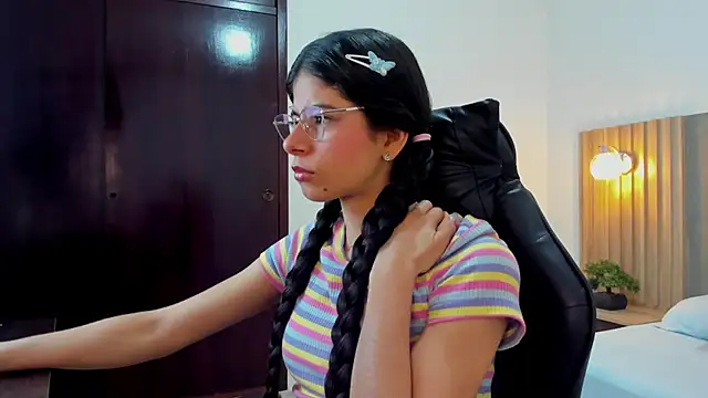 carlina 15 online show from September 2025 12:16:01 PM