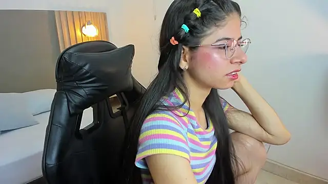 carlina 15 online show from October 2025 12:22:02 PM