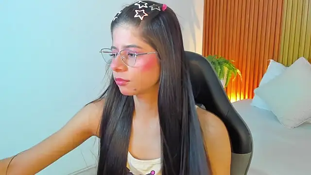 carlina 15 online show from May 2026 11:48:01 AM