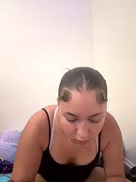 Snapshot of babykalirose chatting on September 2025 11:29:01 PM babykalirose online show from September 2025 11:29:01 PM