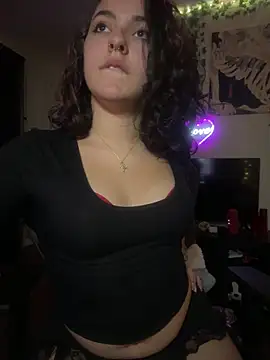 Snapshot of babykalirose chatting on June 2026 01:22:01 AM babykalirose online show from June 2026 01:22:01 AM