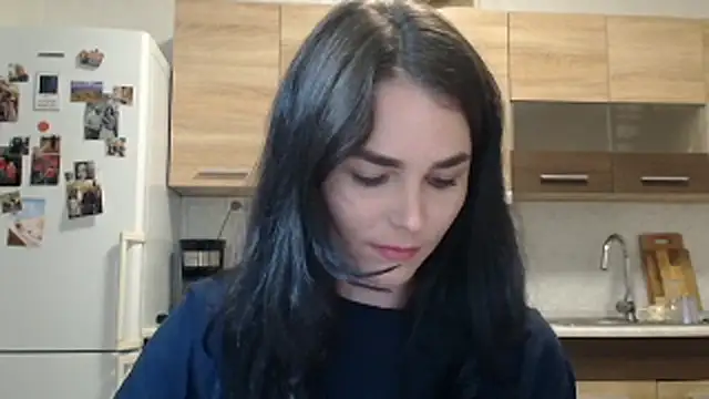 Silviaa a online show from October 2025 07:01:02 PM