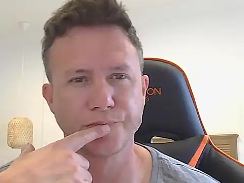 TroyDieselXXX online show from October 2025 06:36:02 AM