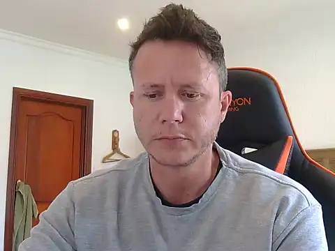 TroyDieselXXX online show from November 2025 05:07:02 AM