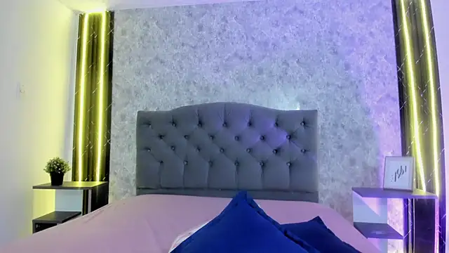 Snapshot of GiannaSlimJB chatting on April 2026 07:29:01 PM GiannaSlimJB online show from April 2026 07:29:01 PM