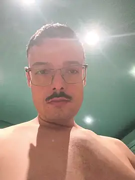 mikeara90 online show from November 2025 05:53:01 AM