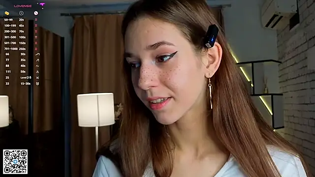 Snapshot of PetraHambelton chatting on September 2025 04:11:02 AM PetraHambelton online show from September 2025 04:11:02 AM