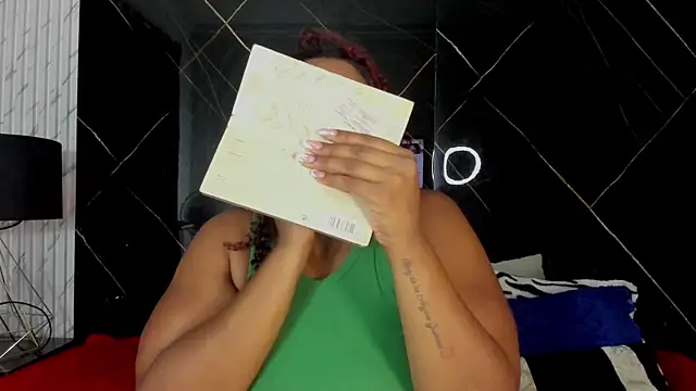 Snapshot of Alaia_Gutierrez chatting on September 2025 08:20:02 PM Alaia Gutierrez online show from September 2025 08:20:02 PM