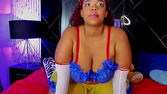 Snapshot of Alaia_Gutierrez chatting on October 2025 10:07:01 PM Alaia Gutierrez online show from October 2025 10:07:01 PM