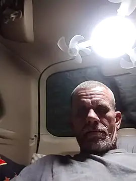 Snapshot of helldonk chatting on October 2025 12:21:02 AM helldonk online show from October 2025 12:21:02 AM