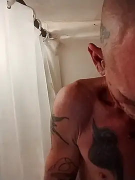 Snapshot of helldonk chatting on November 2025 01:20:02 AM helldonk online show from November 2025 01:20:02 AM