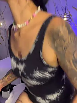 Scaarlettfox online show from February 2026 07:32:02 PM