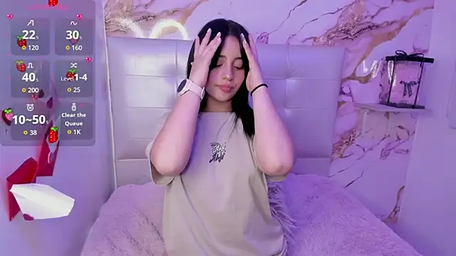 Anna Blade  online show from April 2026 03:28:02 PM