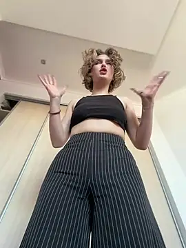 Snapshot of KellyKeler chatting on February 2026 11:27:02 AM KellyKeler online show from February 2026 11:27:02 AM