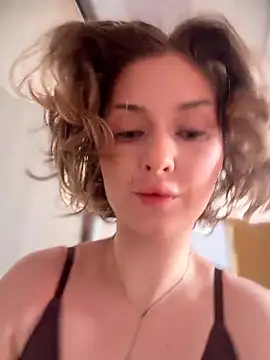 Snapshot of KellyKeler chatting on March 2026 10:32:01 AM KellyKeler online show from March 2026 10:32:01 AM