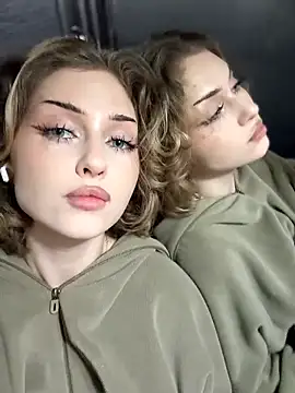 Snapshot of KellyKeler chatting on April 2026 11:08:02 AM KellyKeler online show from April 2026 11:08:02 AM