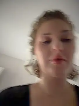 KellyKeler online show from May 2026 11:52:02 AM