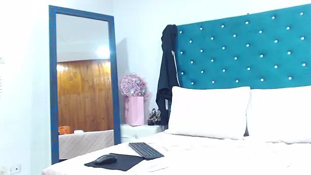 Snapshot of KimScarleth chatting on October 2025 05:43:02 PM KimScarleth online show from October 2025 05:43:02 PM