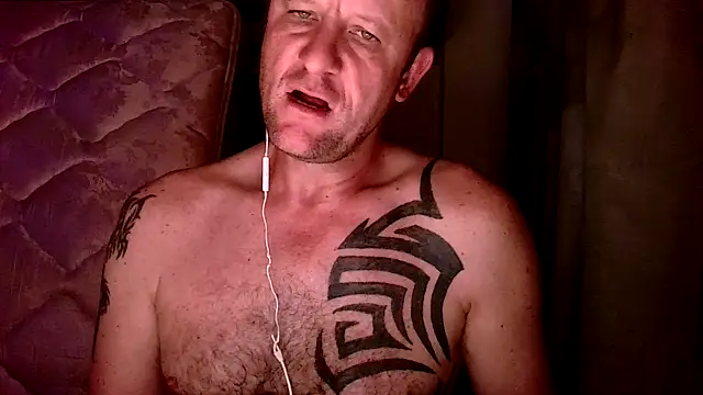 Snapshot of Yournaughty chatting on October 2025 04:02:01 AM Yournaughty online show from October 2025 04:02:01 AM