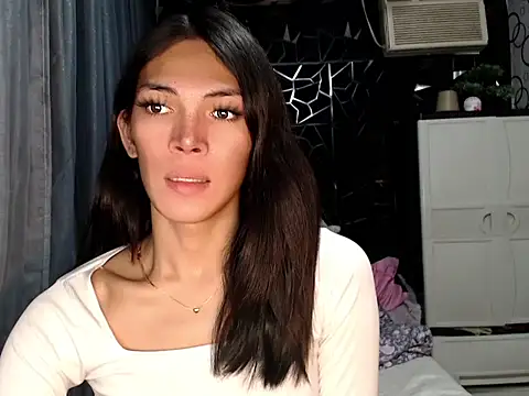 ladyhotcuming online show from June 2026 09:10:02 PM
