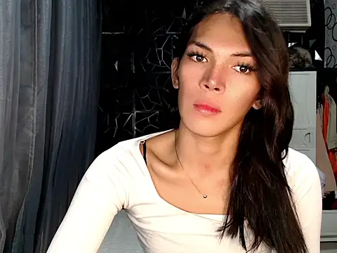 ladyhotcuming online show from July 2026 06:47:01 PM