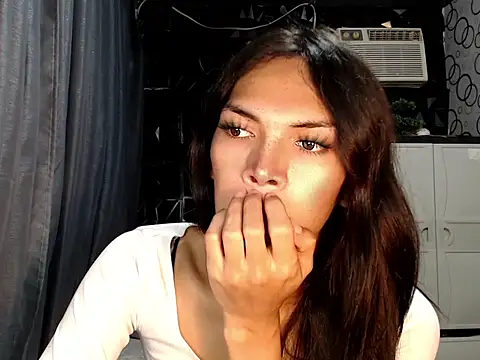 ladyhotcuming online show from July 2026 10:25:01 PM