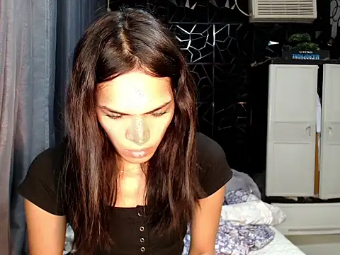 ladyhotcuming online show from July 2026 12:57:01 AM