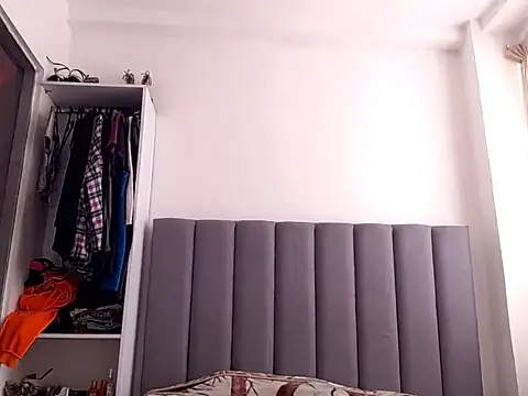 saara johnson496 online show from May 2026 01:50:01 PM